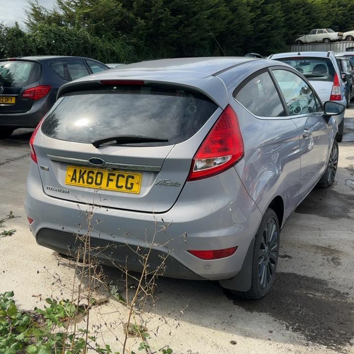 FORD FIESTA TITANIUM TDCI 70