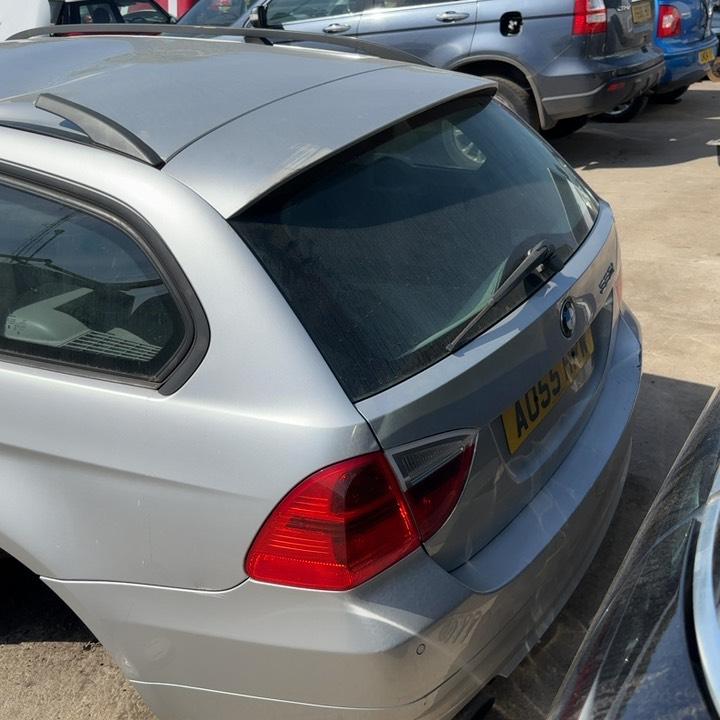 BMW 320I SE TOURING