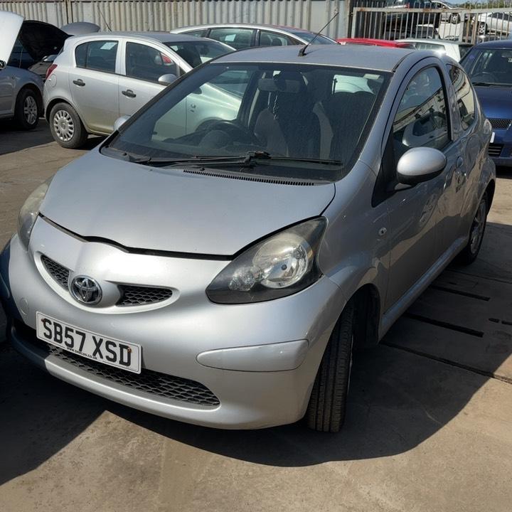 TOYOTA AYGO PLATINUM VVT-I