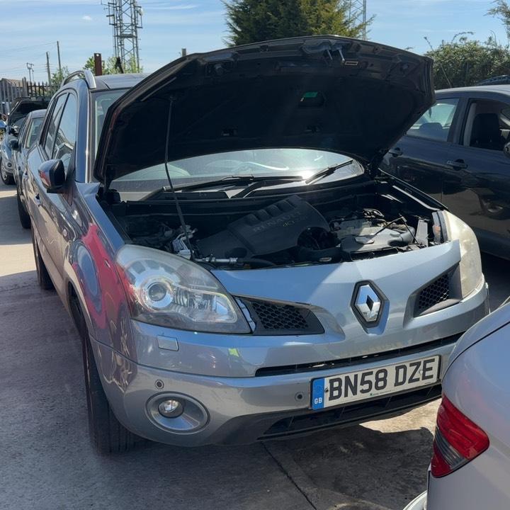 RENAULT KOLEOS PRIVILEGE DCI 4WD