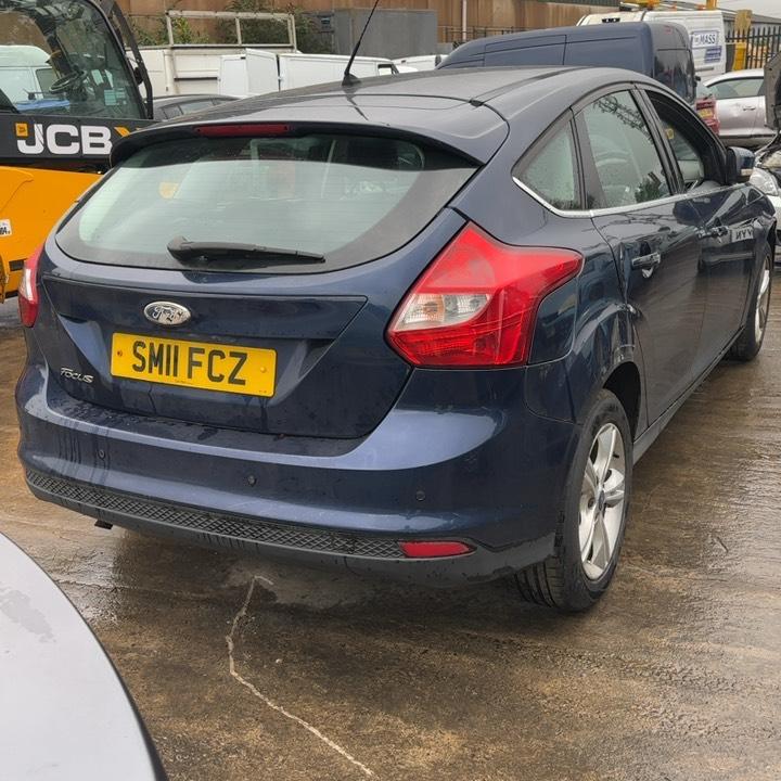 FORD FOCUS ZETEC 105