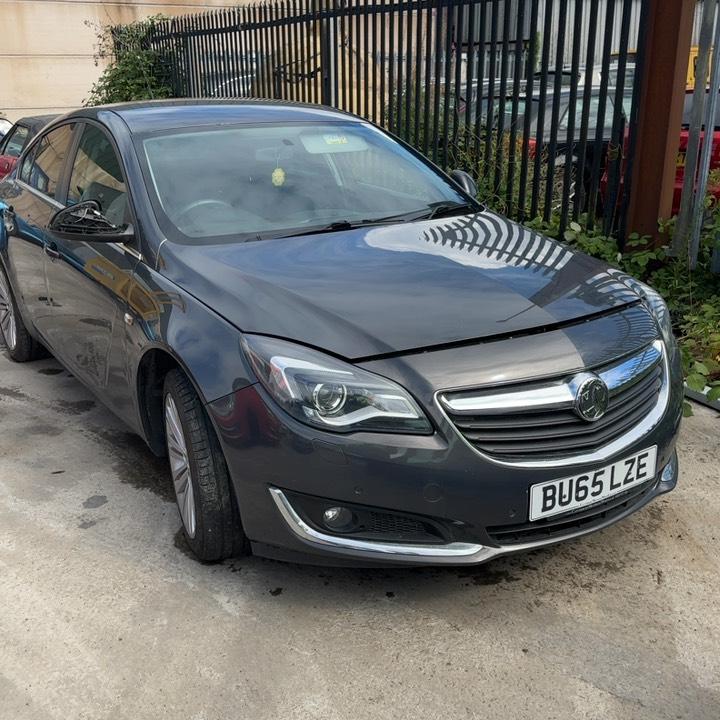 VAUXHALL INSIGNIA DESIGN