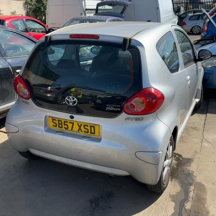 TOYOTA AYGO PLATINUM VVT-I