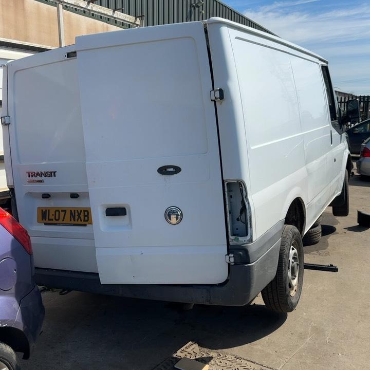 FORD TRANSIT 85 T260S FWD