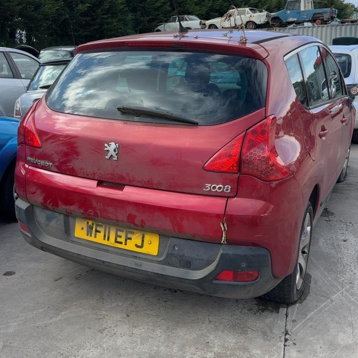 PEUGEOT 3008 SPORT HDI S-A