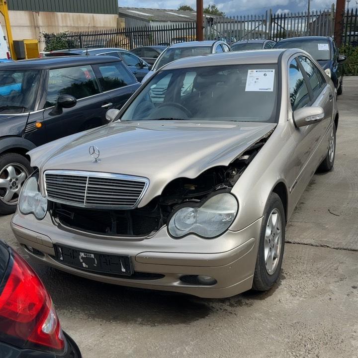 MERCEDES C180 KOMP. CLASSIC SE A