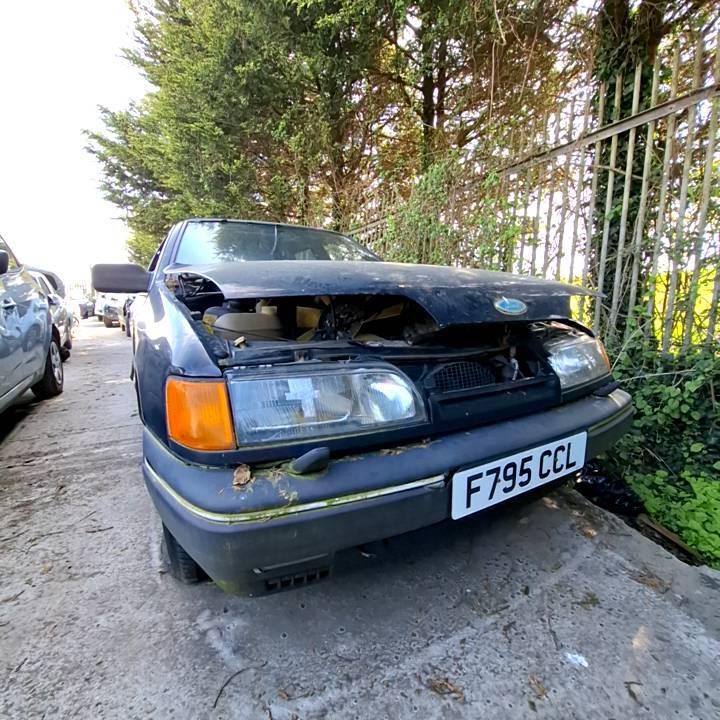 FORD GRANADA GHIA X I